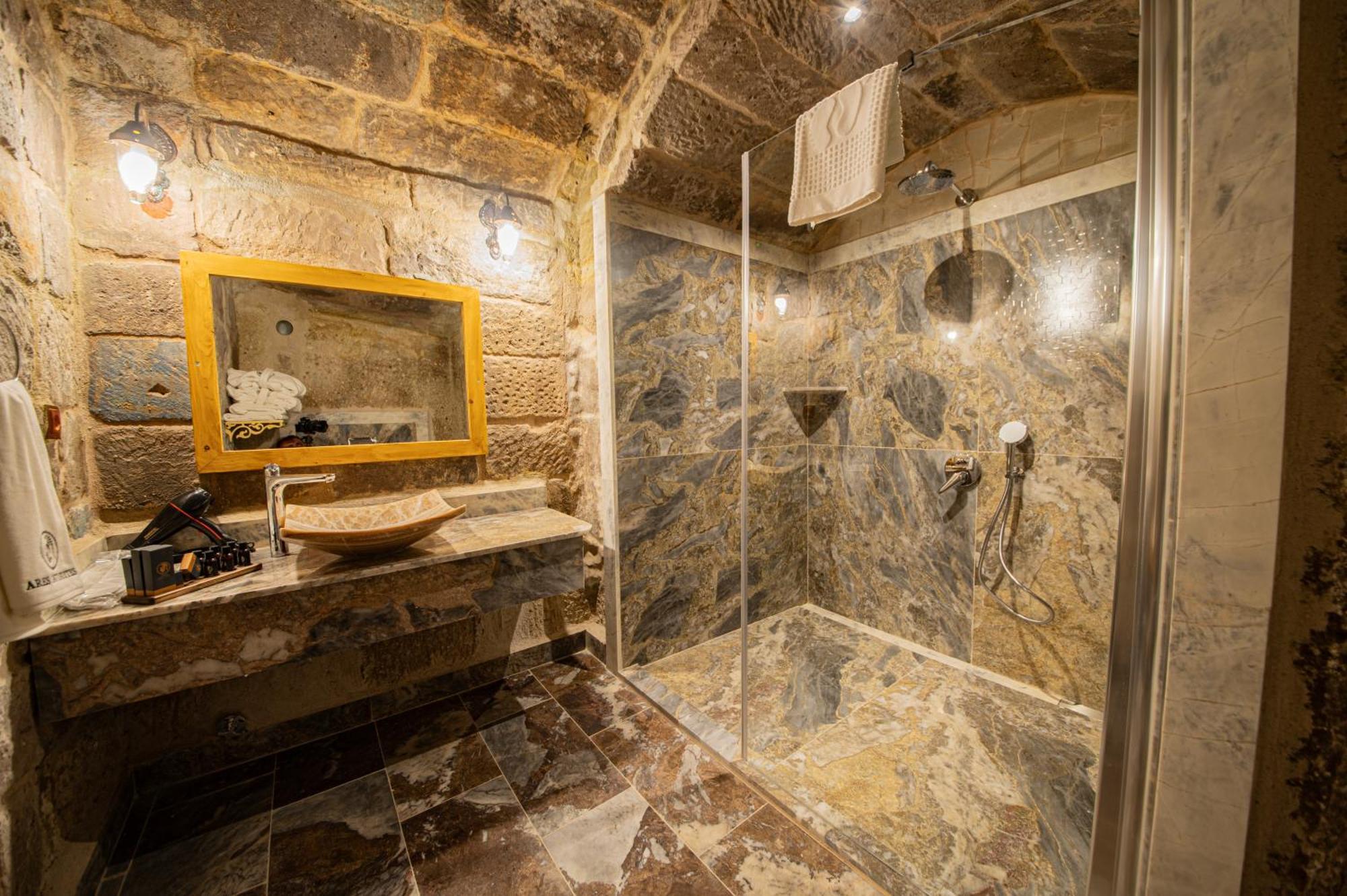 Ares Cave Suites Γκόρεμε Εξωτερικό φωτογραφία